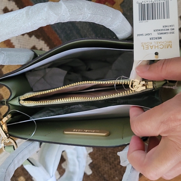 Michael Kors Mercer Medium Satchel Crossbody Bag Light Sage Green - Picture 4 of 7